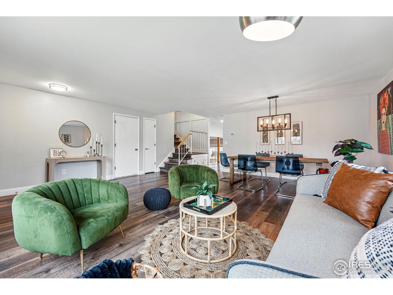 9601 Sierra Dr