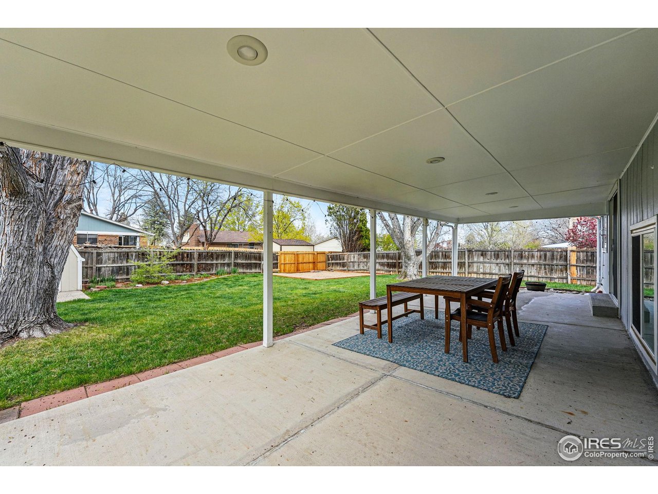 9601 Sierra Dr
