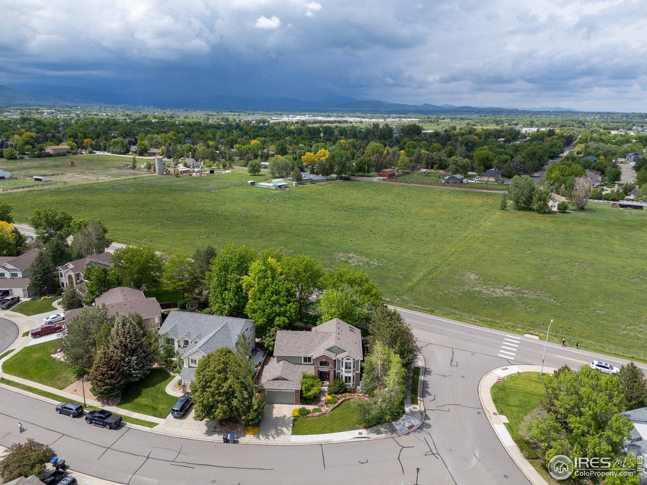 1401 Clover Creek Dr