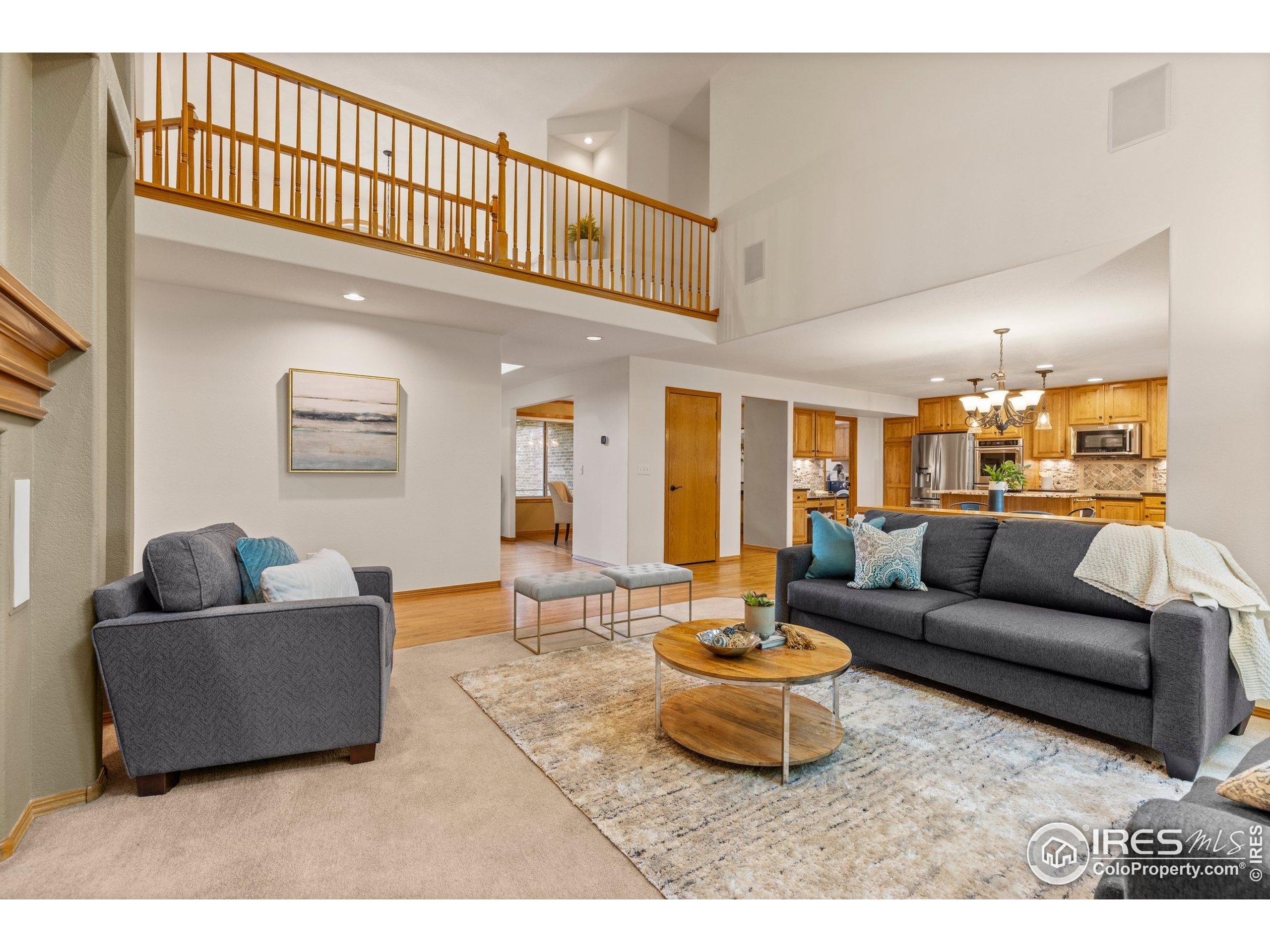 1401 Clover Creek Dr