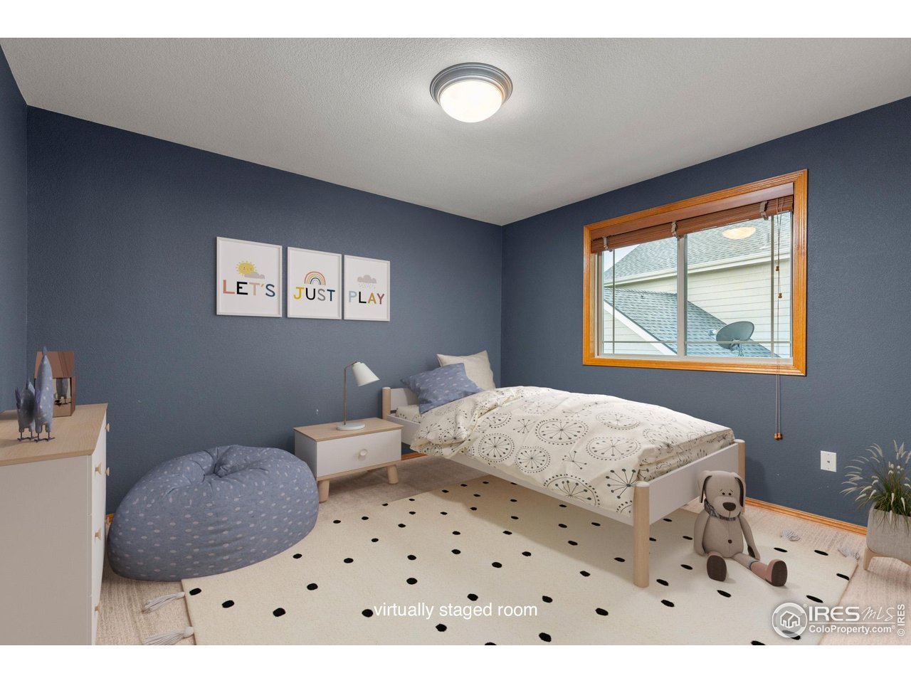 1401 Clover Creek Dr