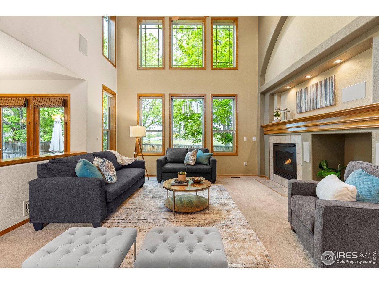 1401 Clover Creek Dr