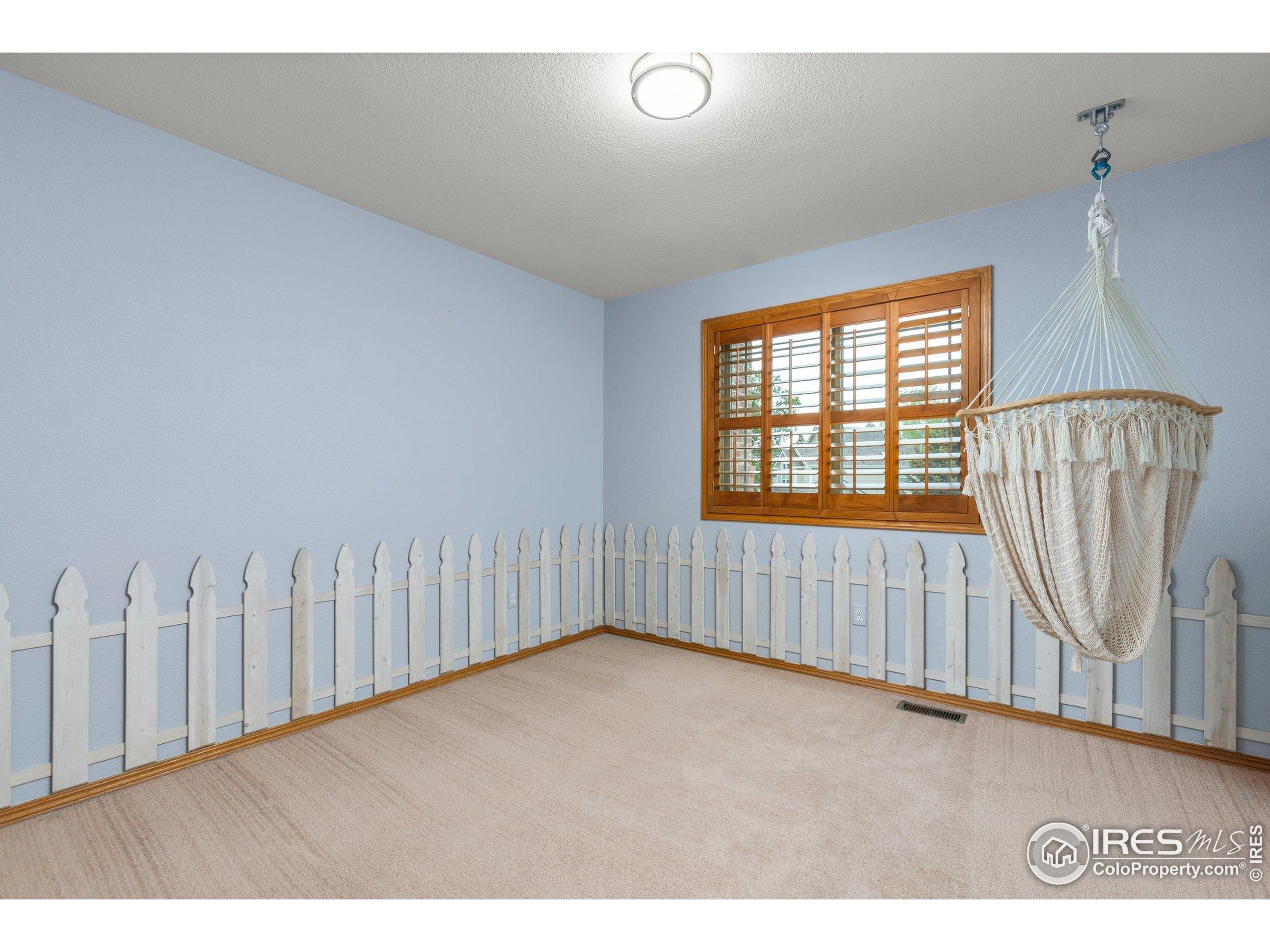 1401 Clover Creek Dr