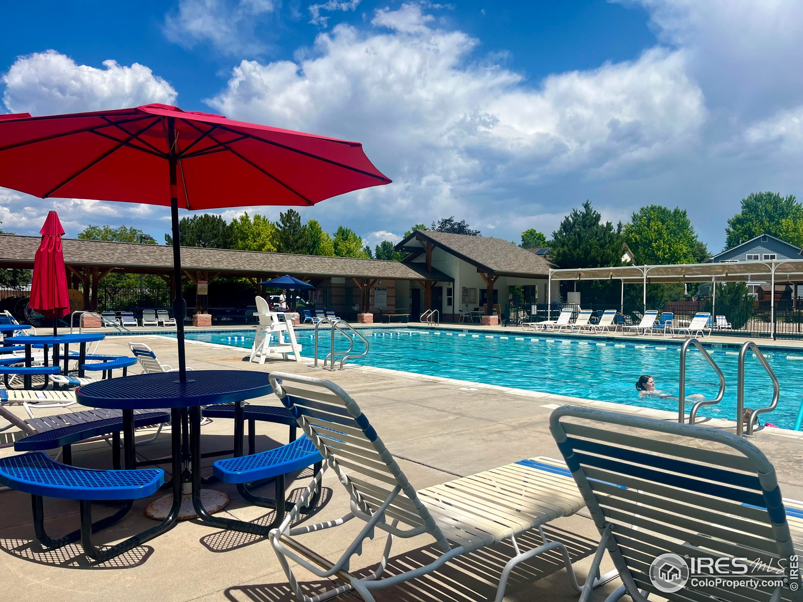 1401 Clover Creek Dr