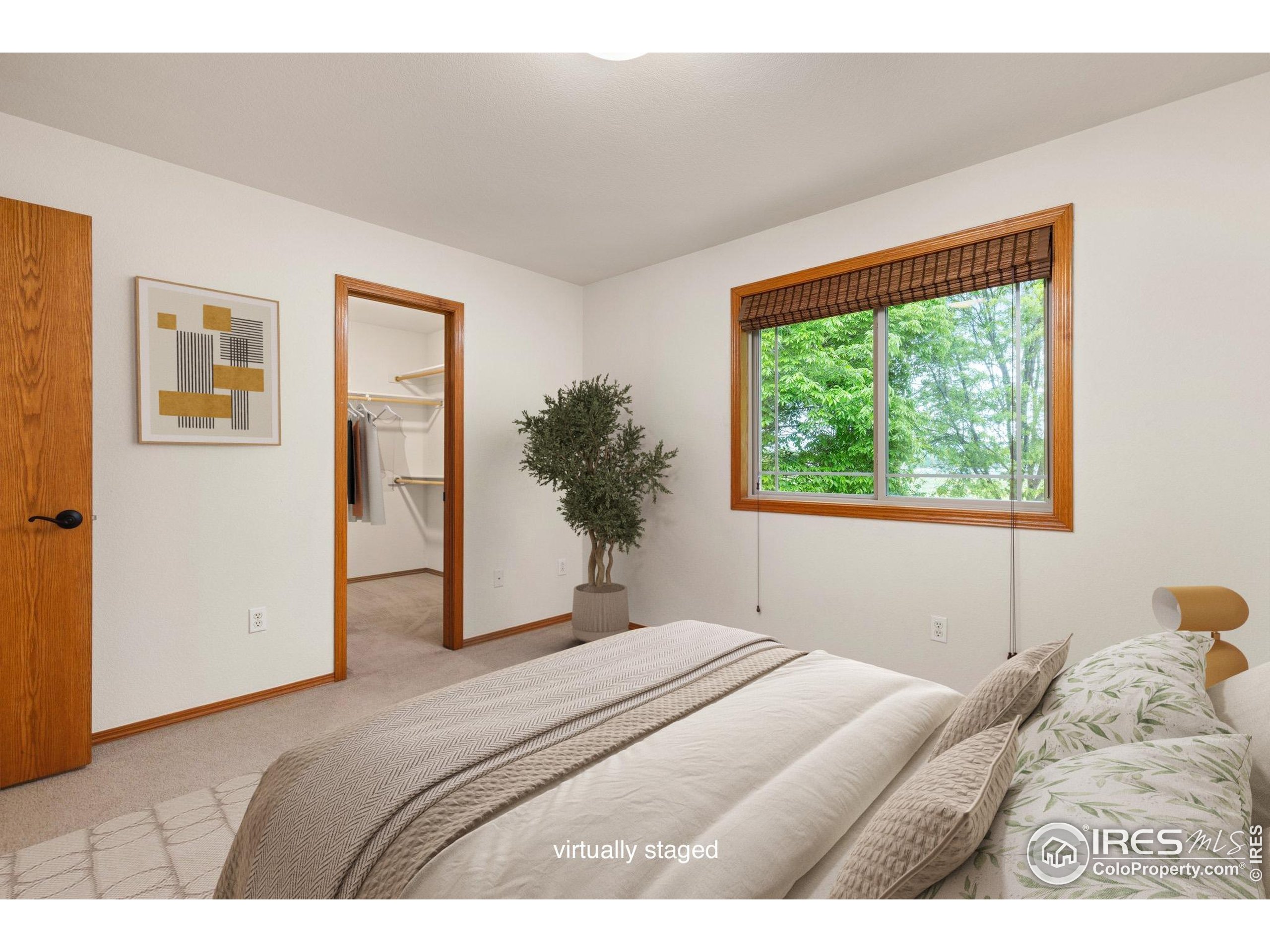 1401 Clover Creek Dr