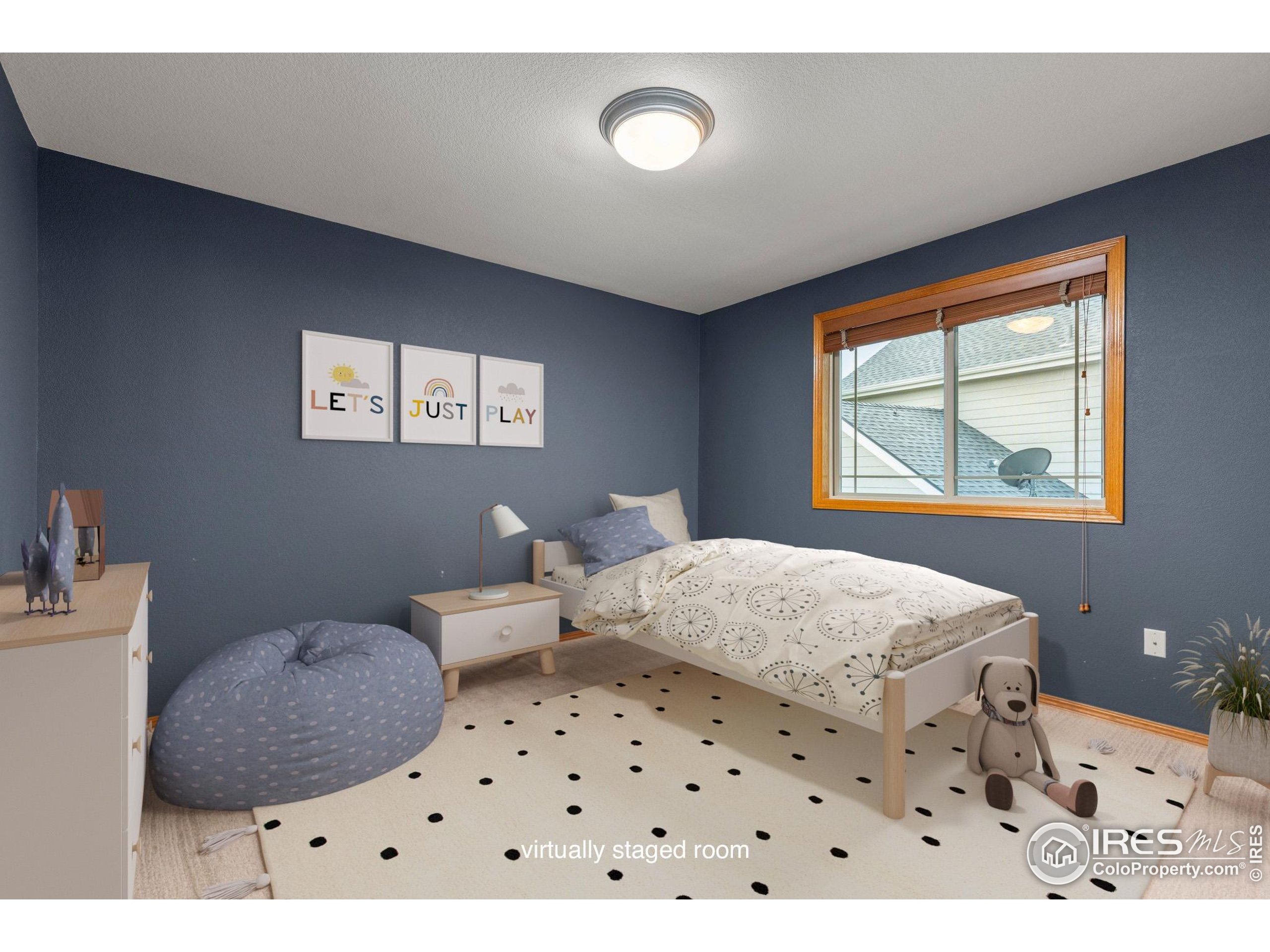 1401 Clover Creek Dr