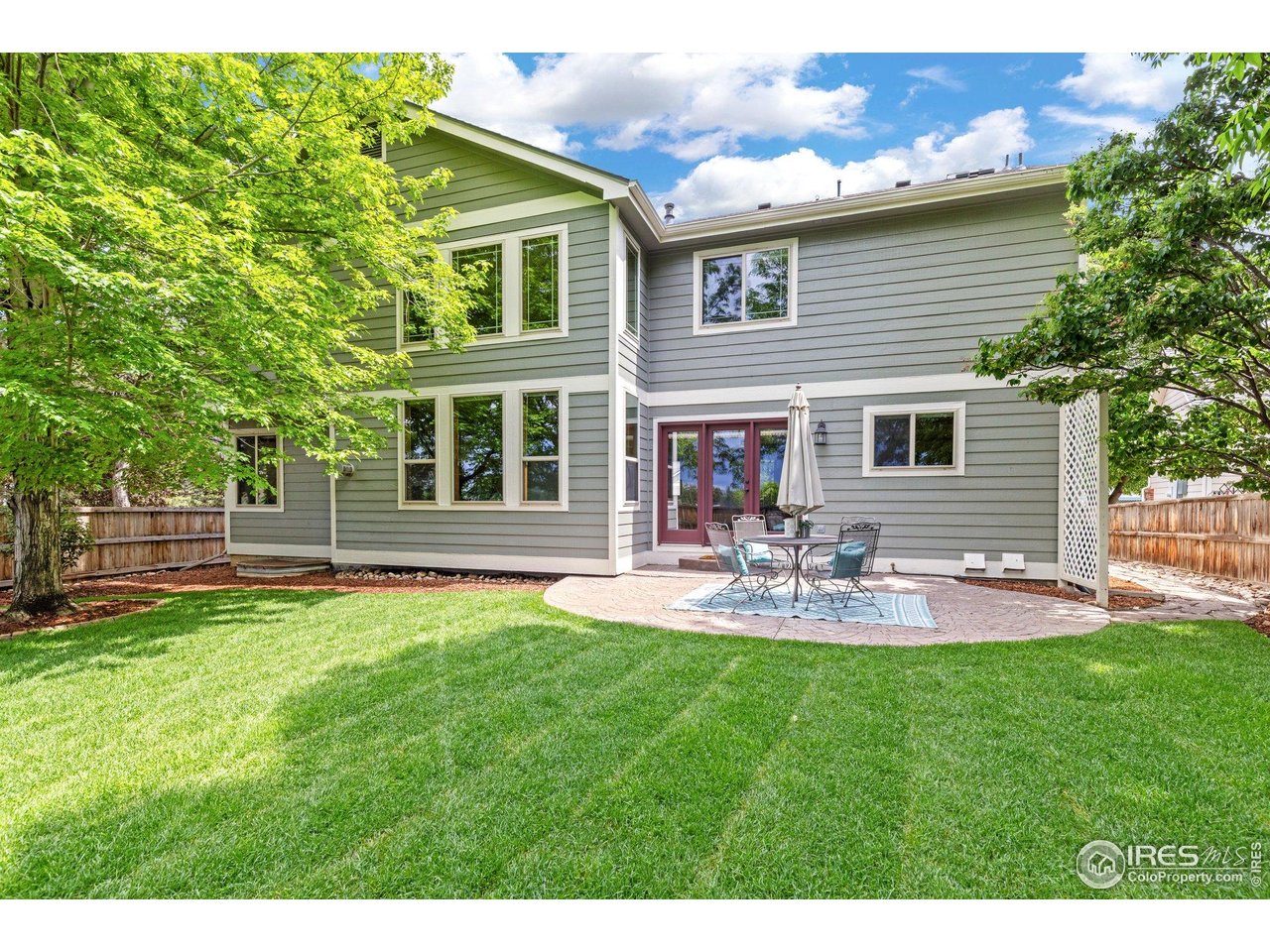 1401 Clover Creek Dr