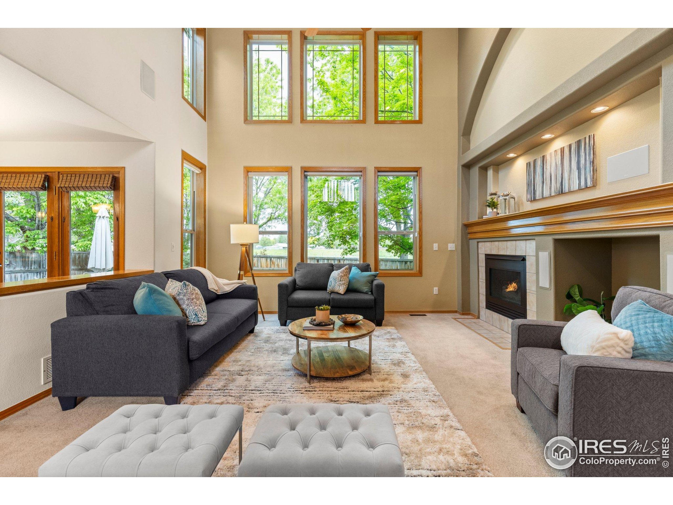 1401 Clover Creek Dr