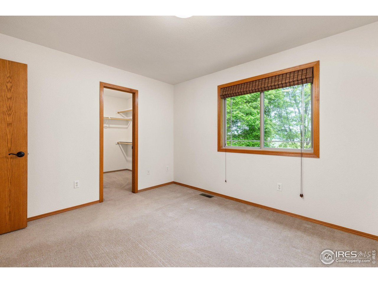 1401 Clover Creek Dr