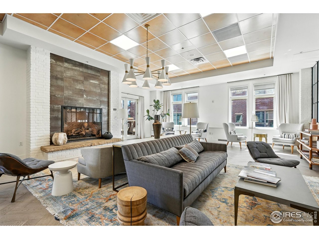 3401 Arapahoe Ave 420