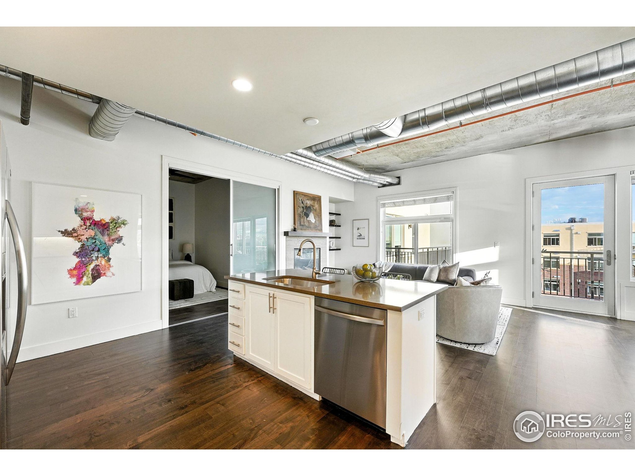 3401 Arapahoe Ave 420