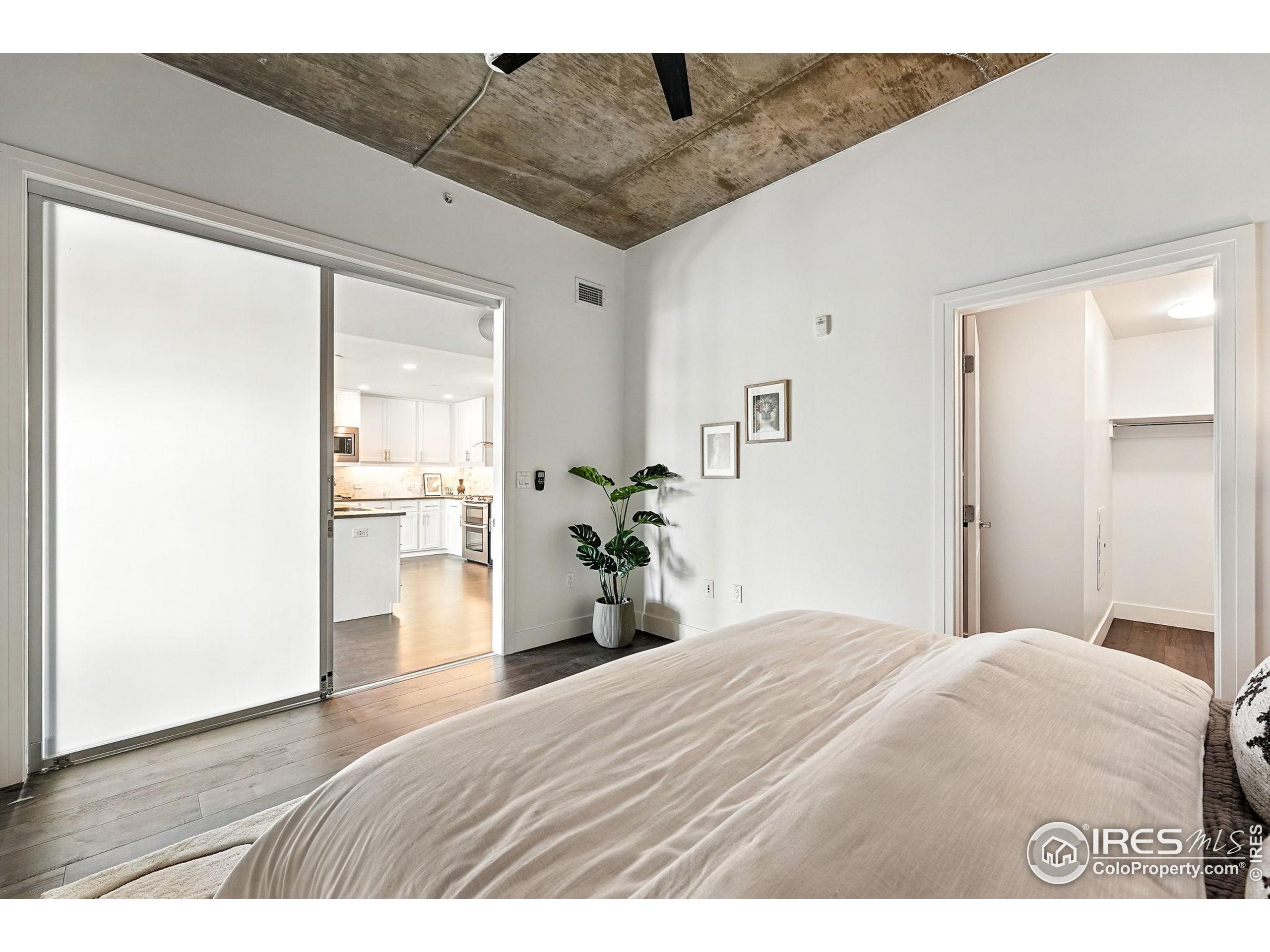 3401 Arapahoe Ave 420