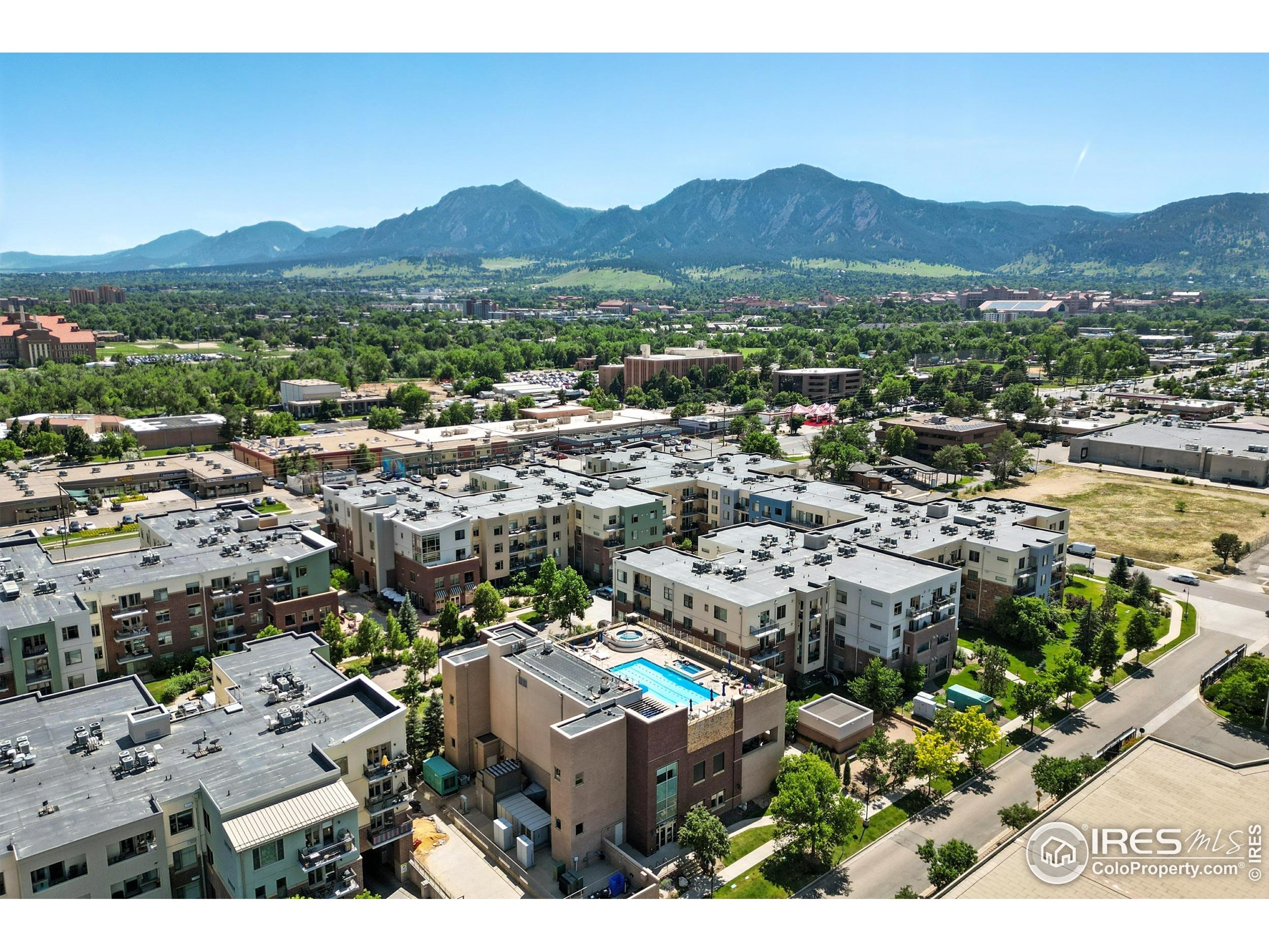 3401 Arapahoe Ave 420