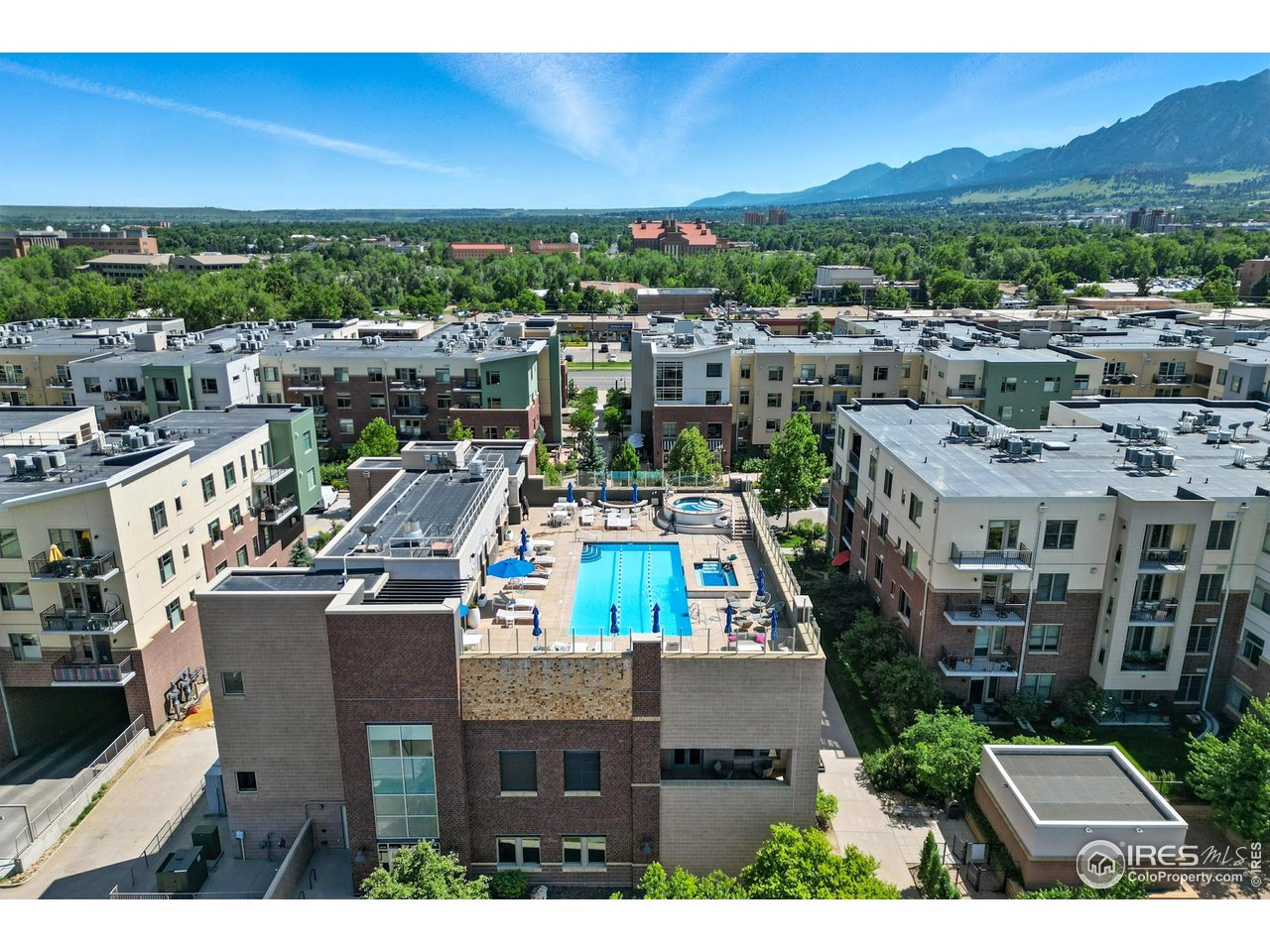 3401 Arapahoe Ave 420