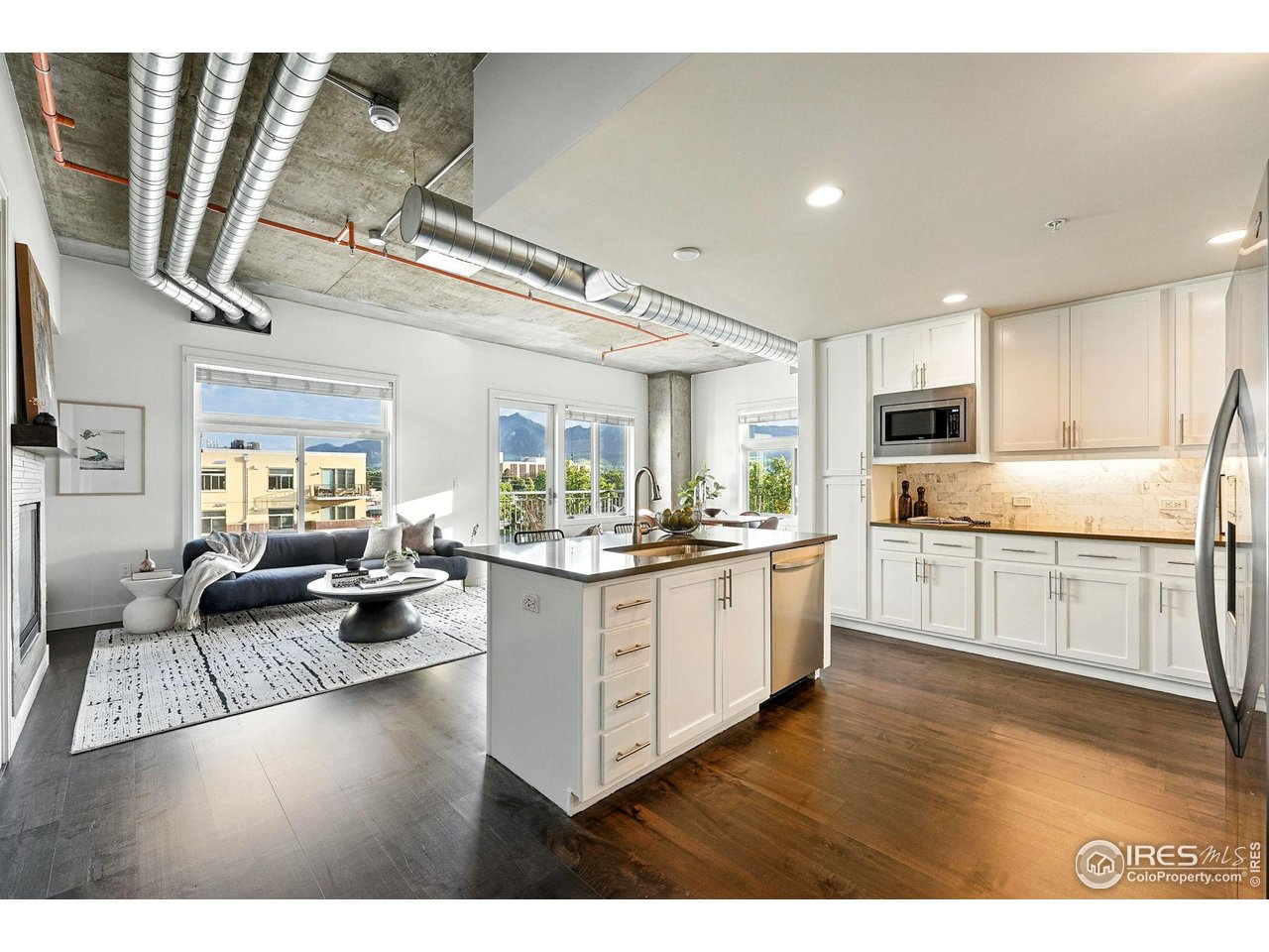 3401 Arapahoe Ave 420