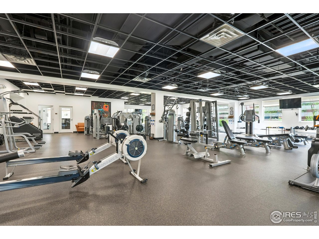 3401 Arapahoe Ave 420