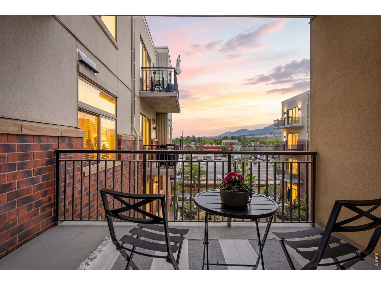3301 Arapahoe Ave 319