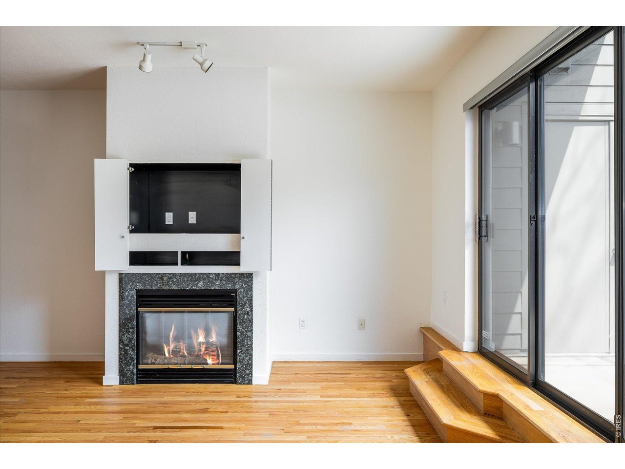 836 Walnut St B