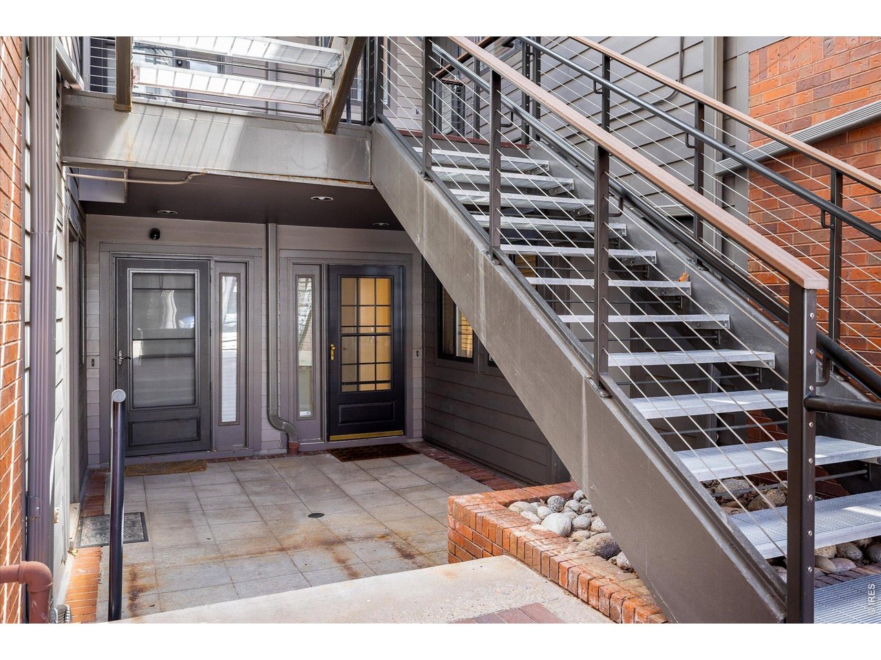 836 Walnut St B