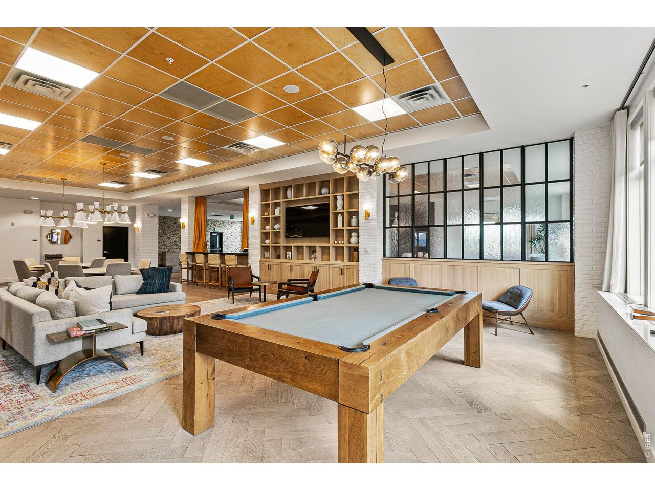 3401 Arapahoe Ave 220