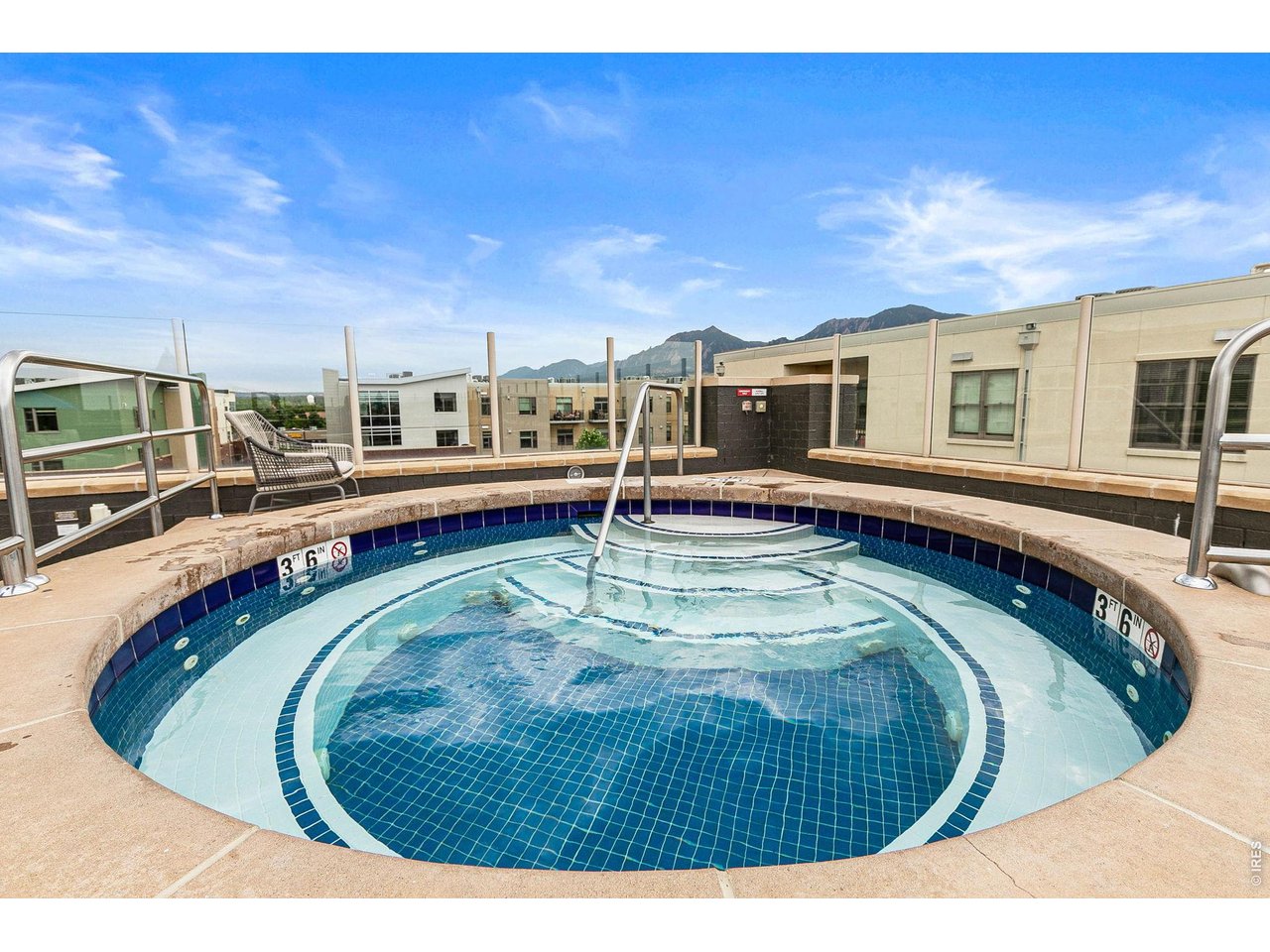 3401 Arapahoe Ave 220