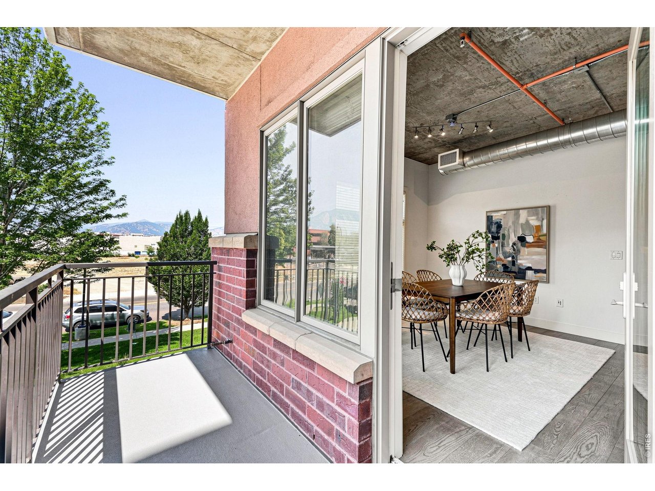 3401 Arapahoe Ave 220