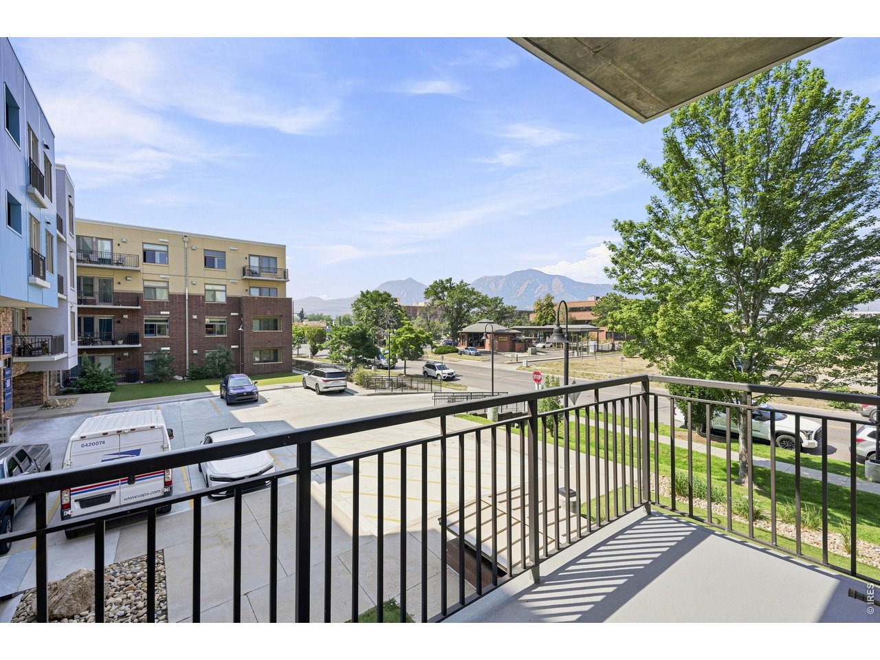 3401 Arapahoe Ave 220