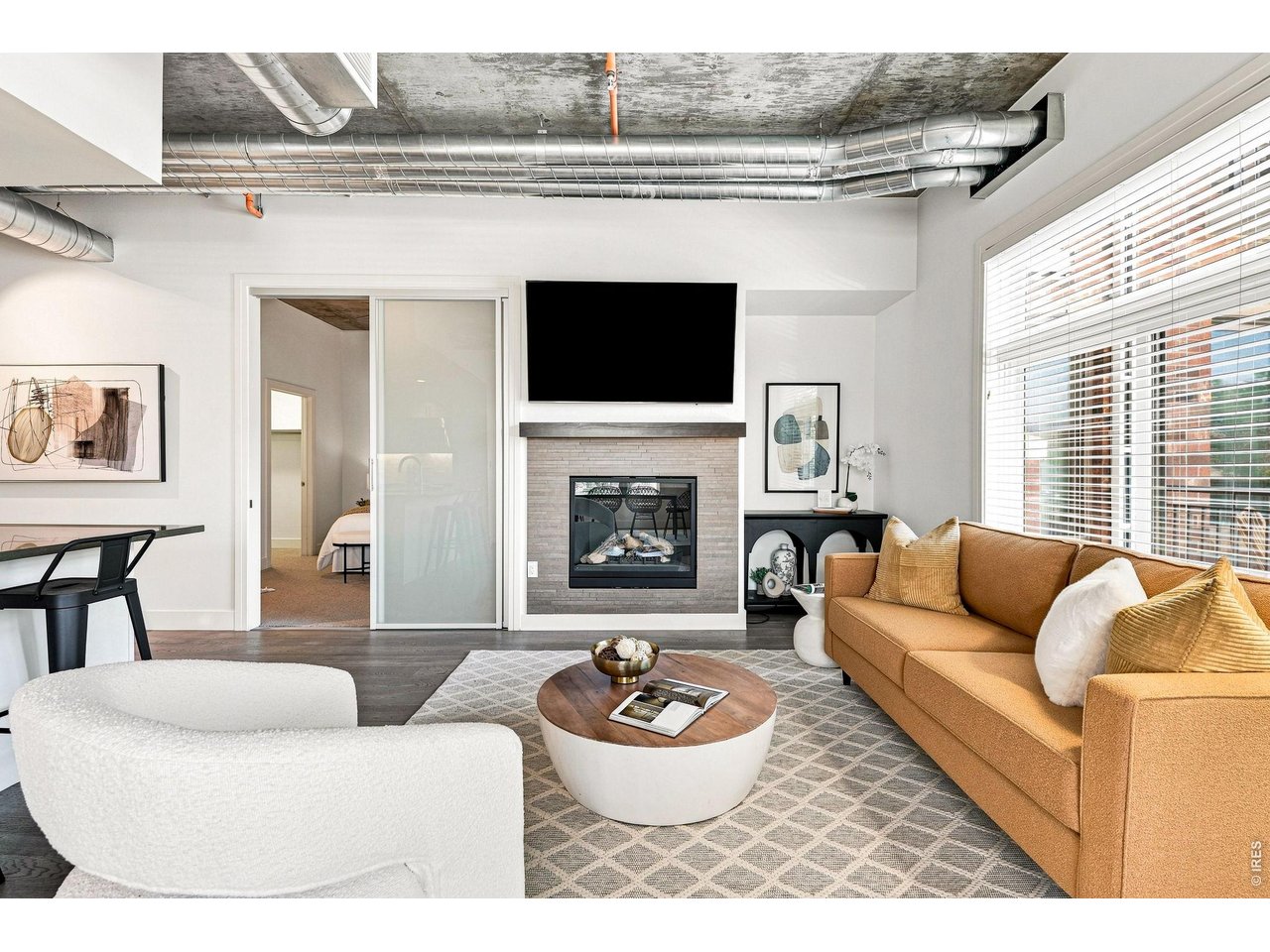 3401 Arapahoe Ave 220