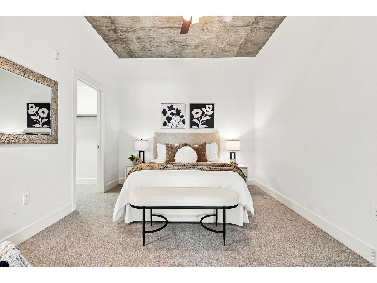 3401 Arapahoe Ave 220