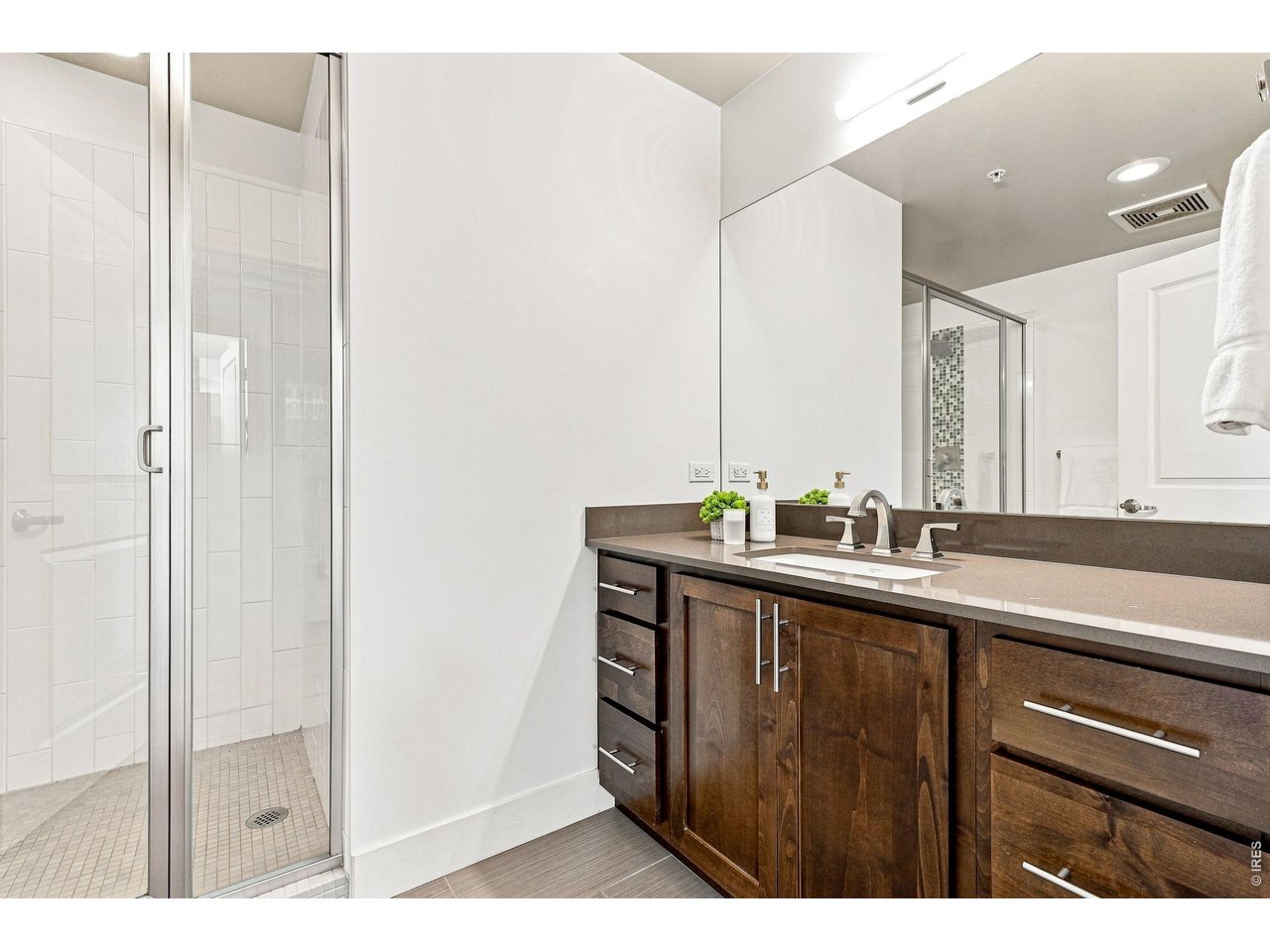 3401 Arapahoe Ave 220