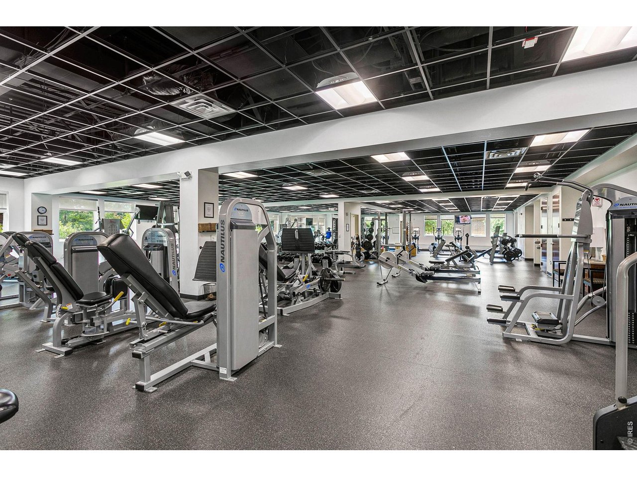 3401 Arapahoe Ave 220