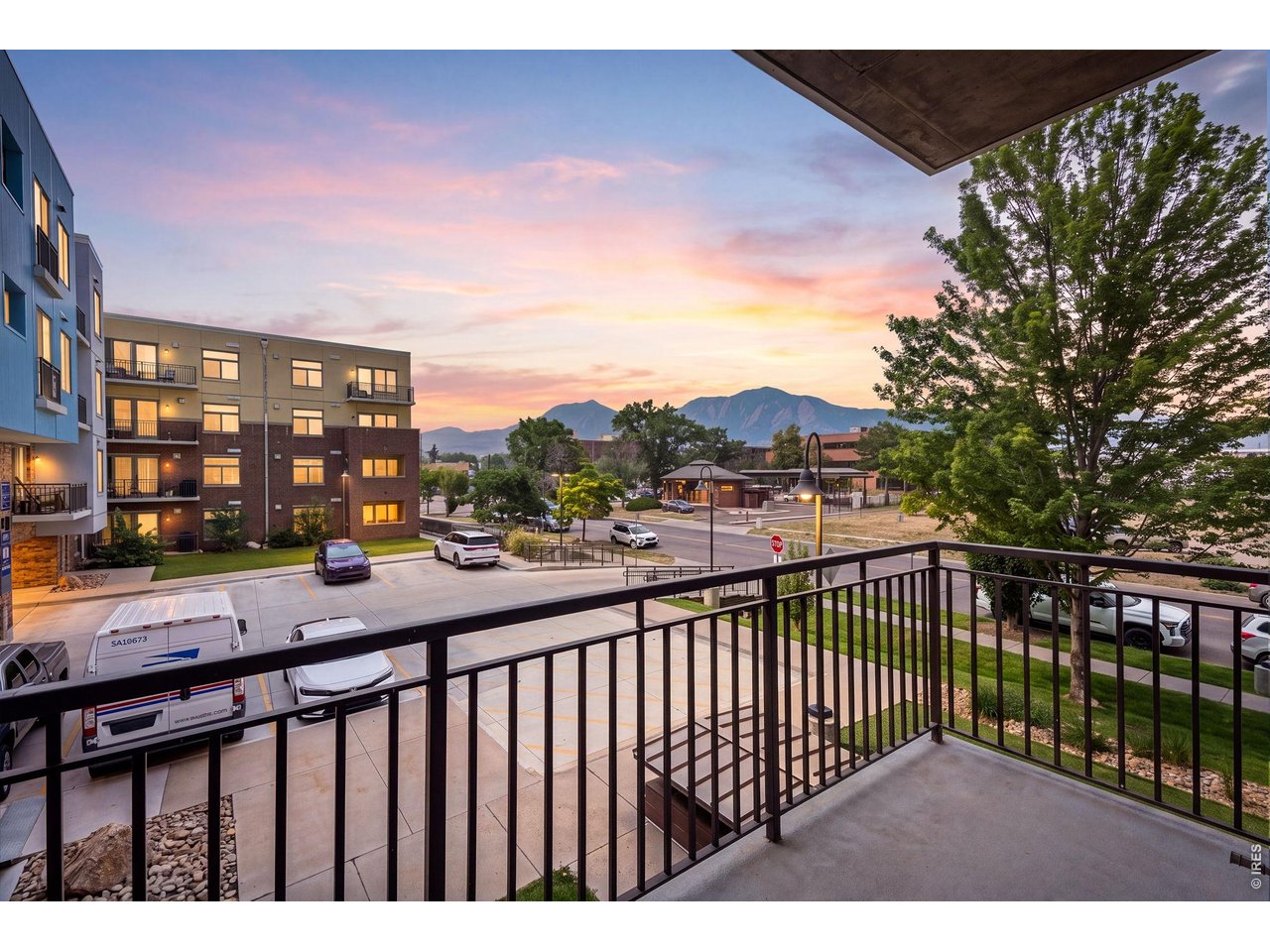 3401 Arapahoe Ave 220