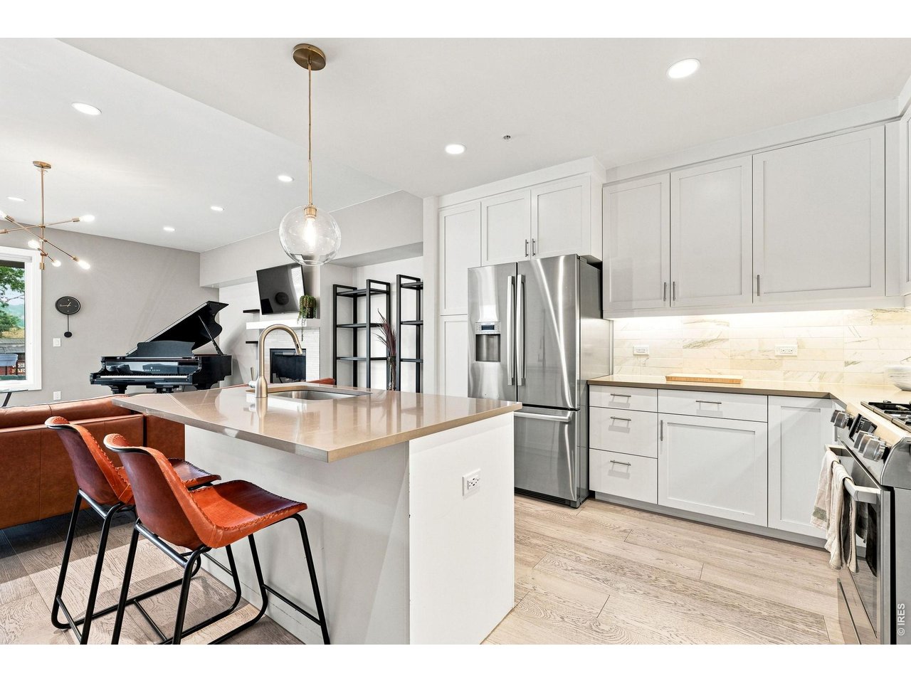 3301 Arapahoe Ave 229