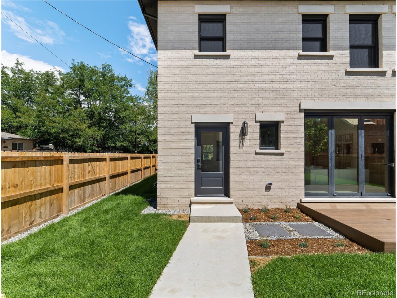 2630 W 37th Ave