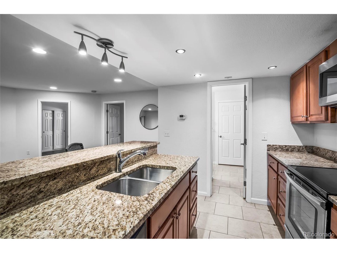 2960 Shadow Creek Dr 101