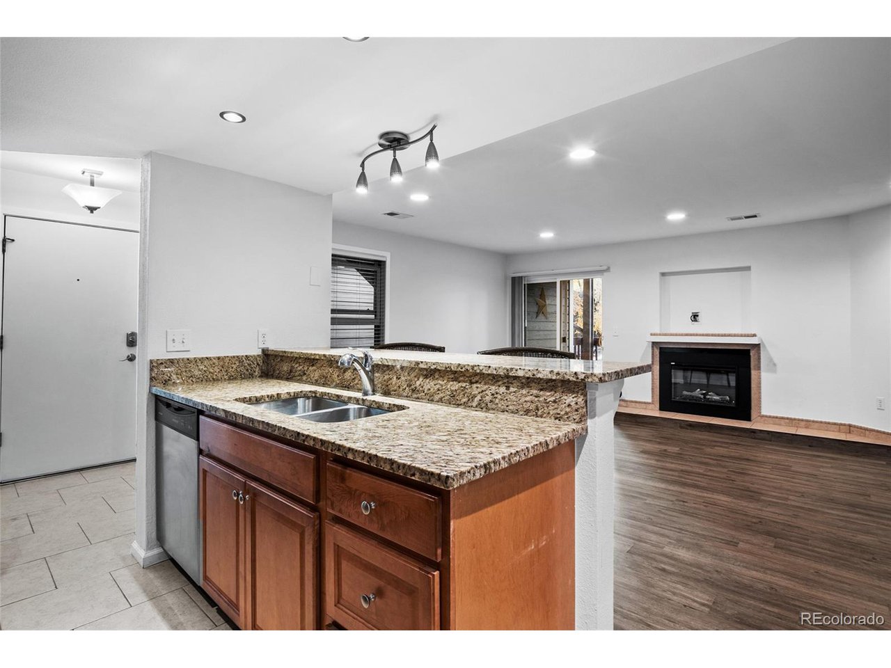 2960 Shadow Creek Dr 101