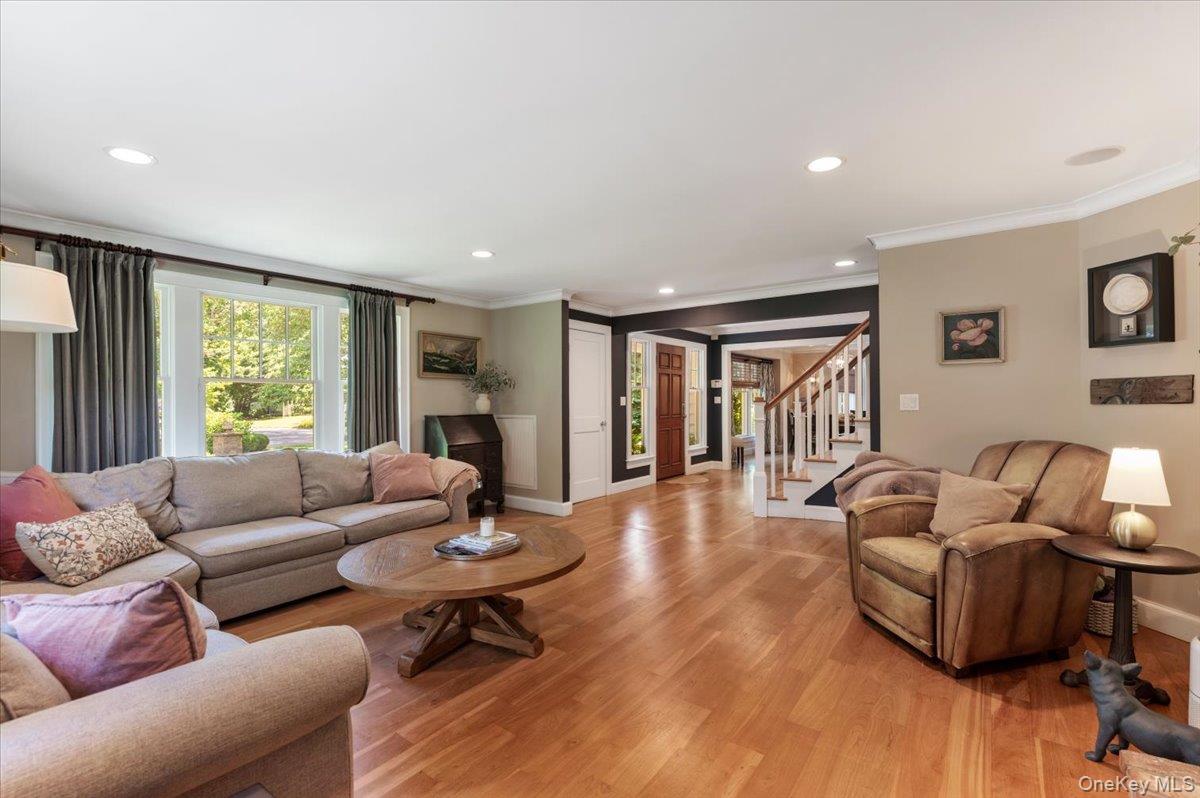 5 Fox Hunt Court