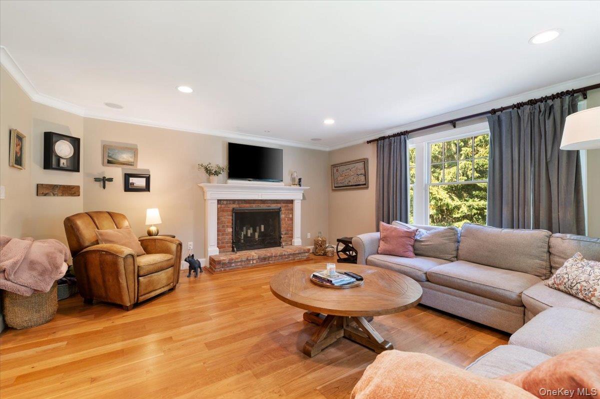 5 Fox Hunt Court
