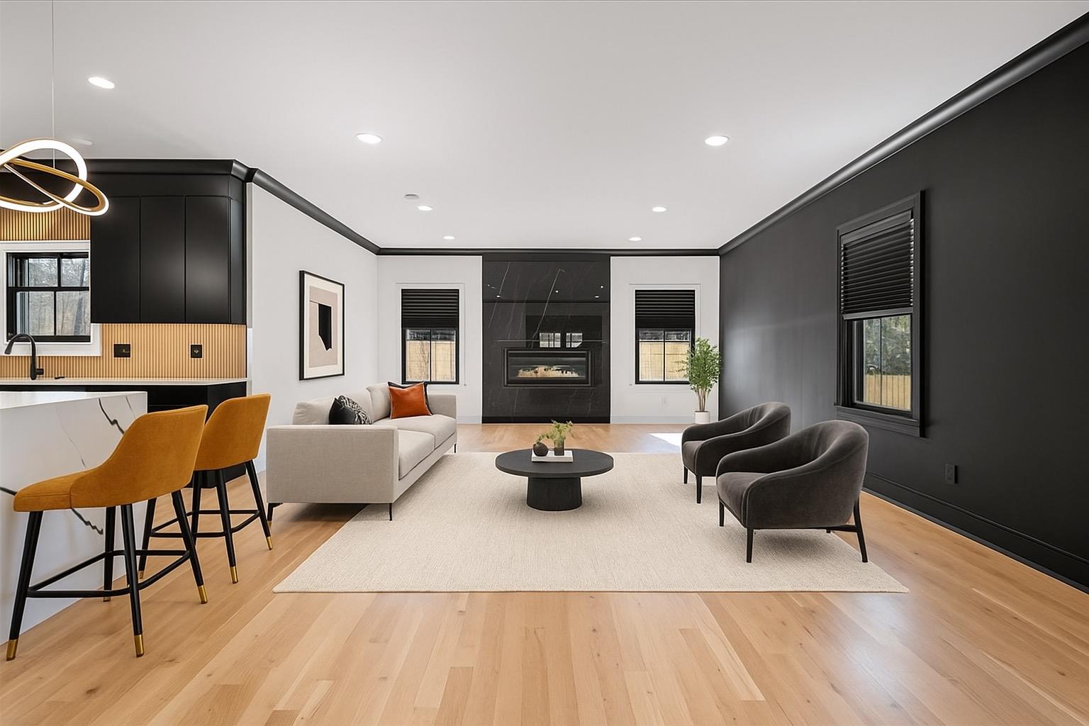 211 E Pulaski Road