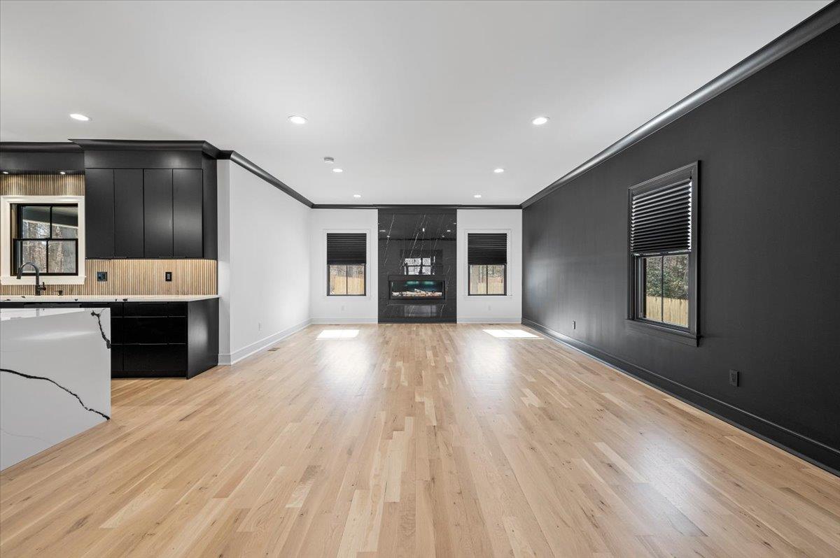 211 E Pulaski Road