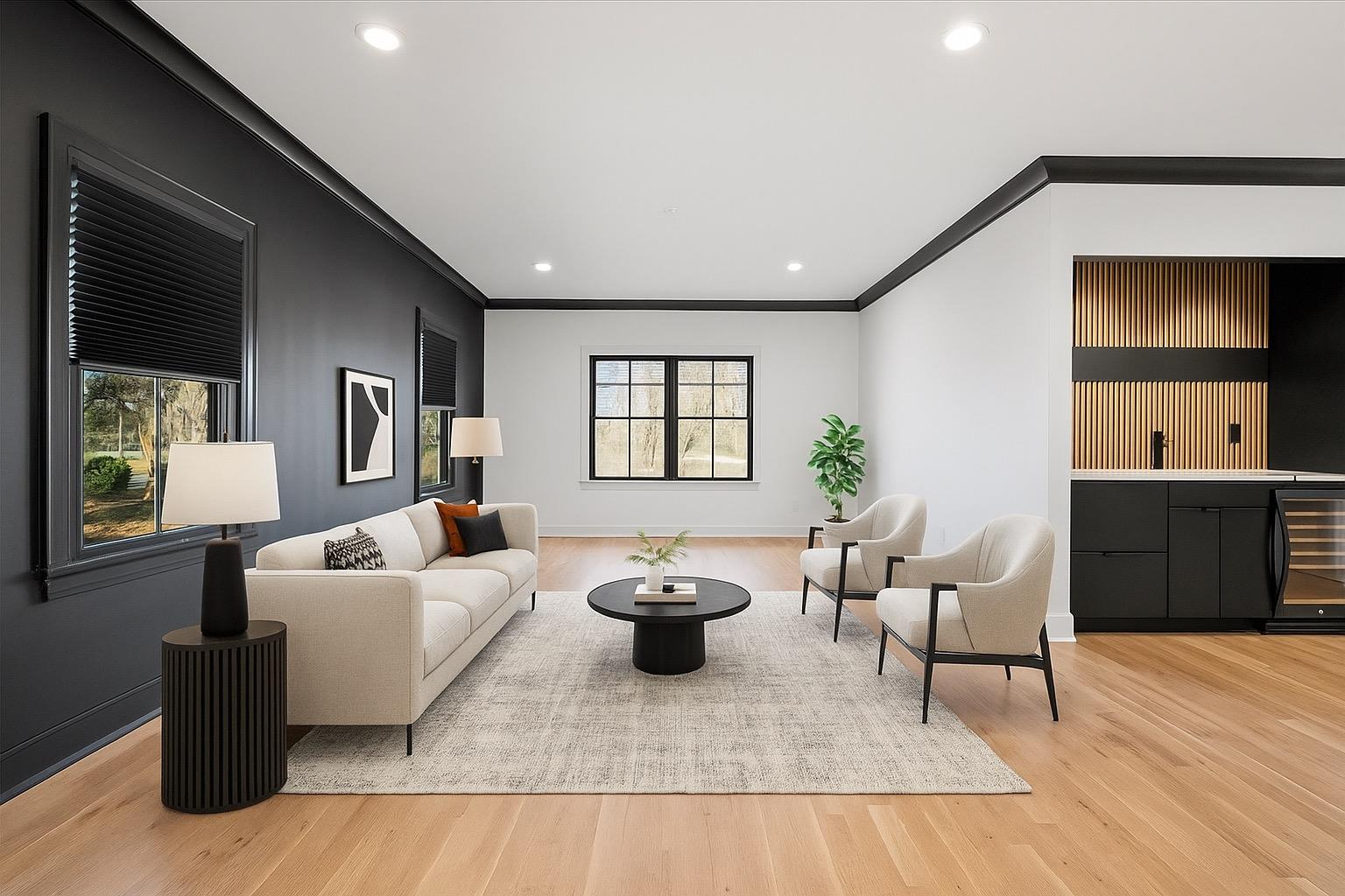 211 E Pulaski Road