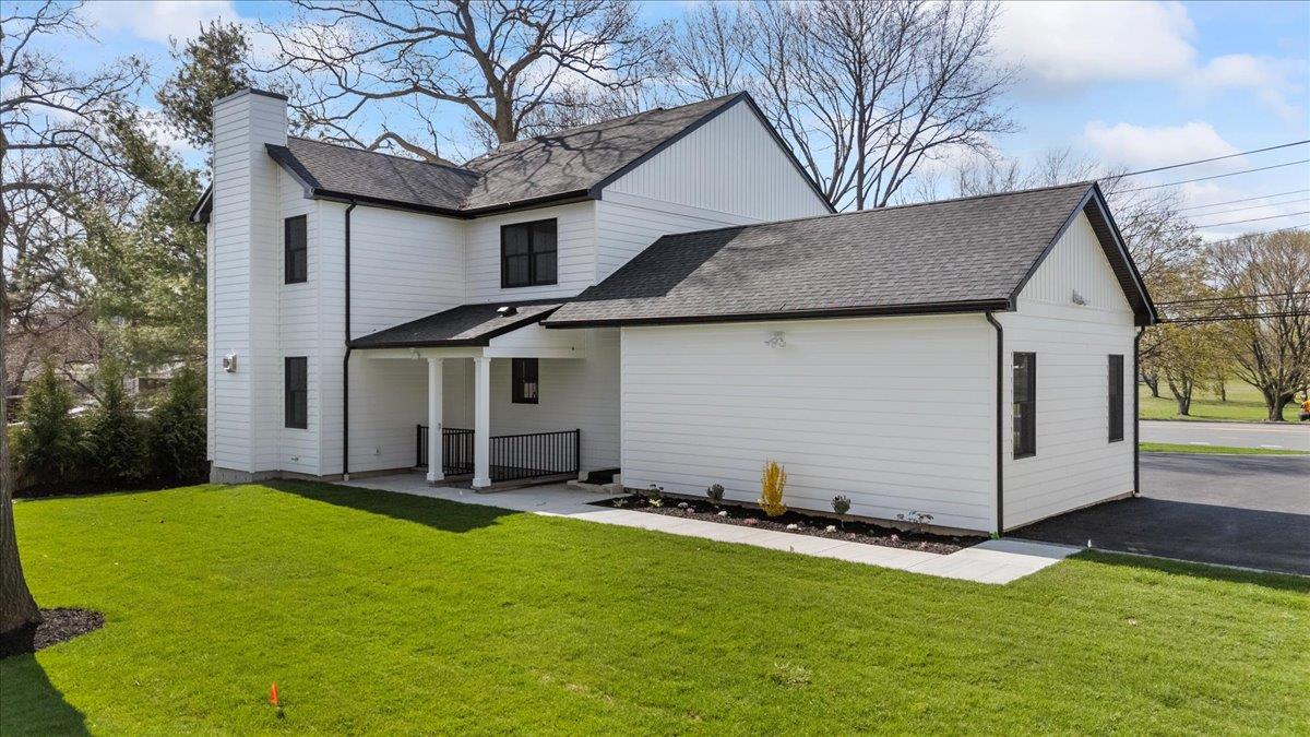 211 E Pulaski Road