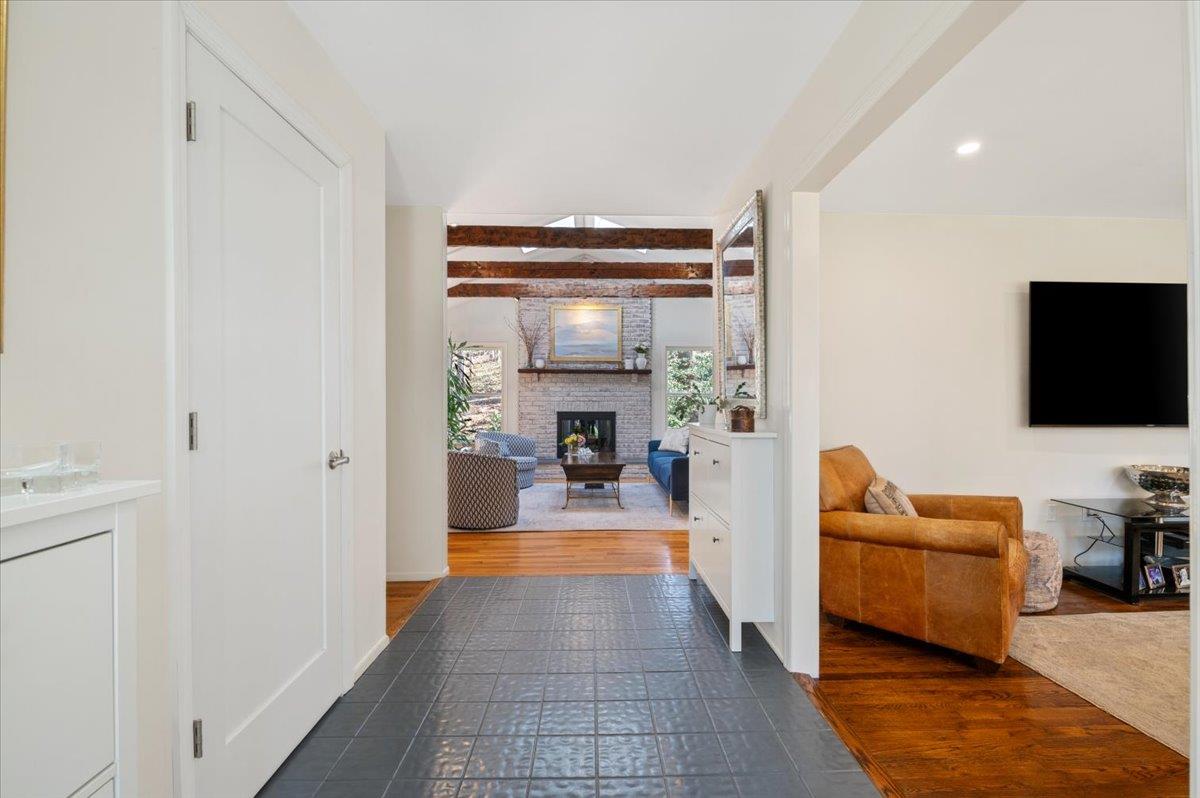 96 Bay Road