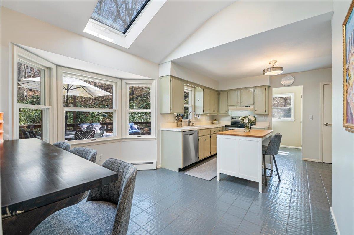 96 Bay Road