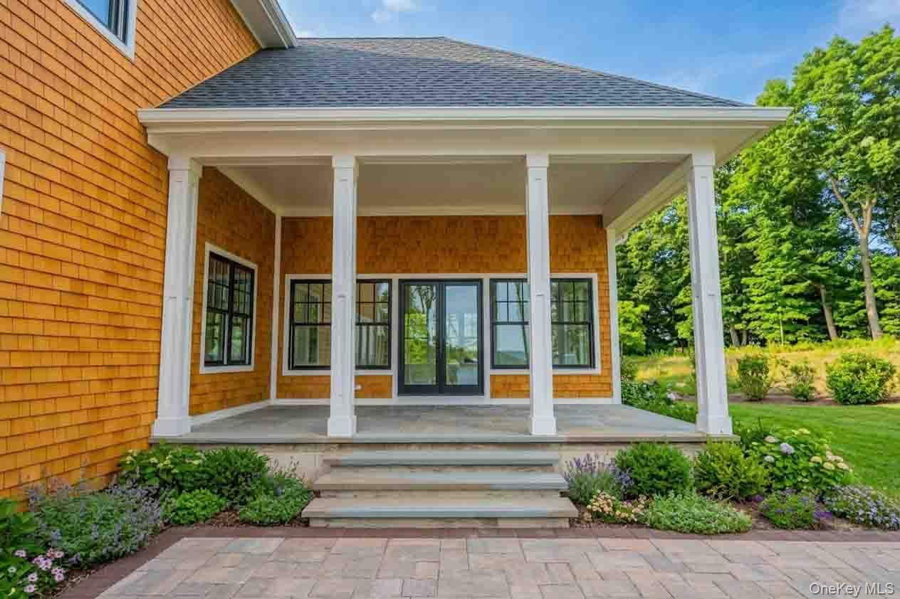 106 Cove Road