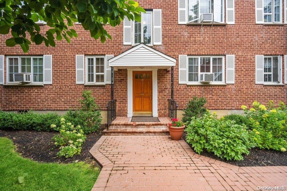19 Nathan Hale Drive Unit: 41A