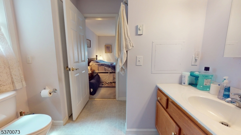 40 Clove Rd
