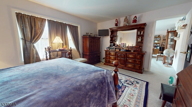 40 Clove Rd