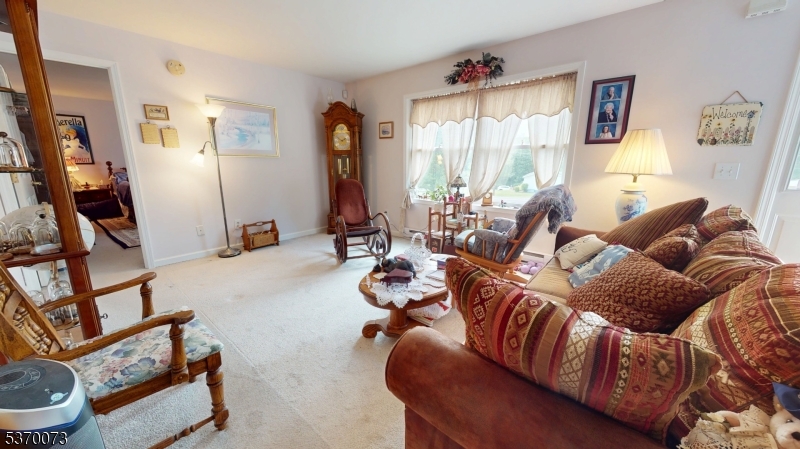 40 Clove Rd