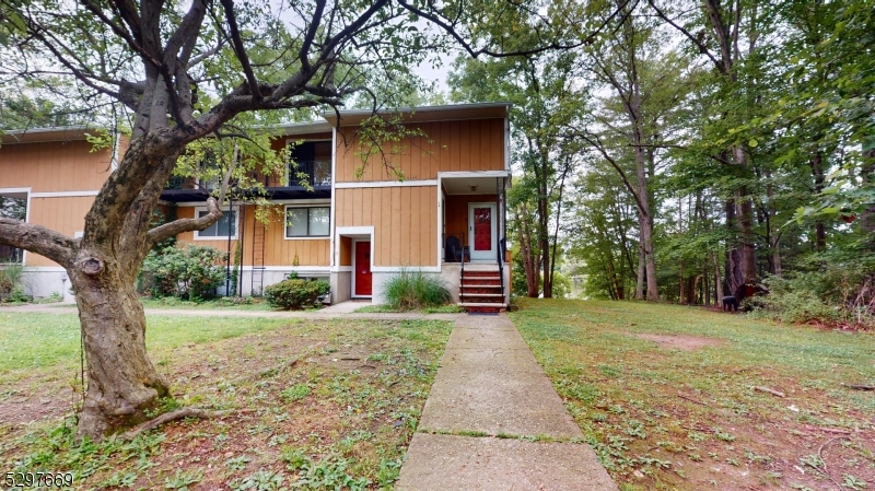 368 F Lake Shore South F